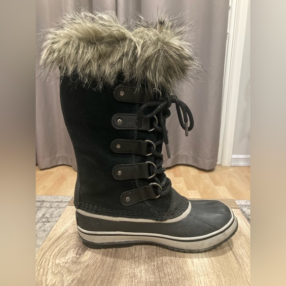 Sorel Joan of Artic waterproof women’s boots - Size 7 - WORN ONCE! - Picture 7 of 9
